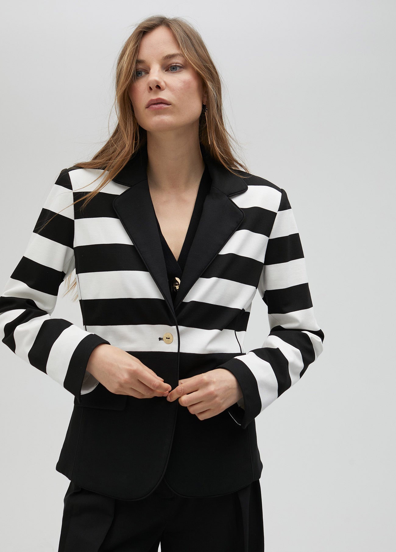 BLAZER A RAYAS