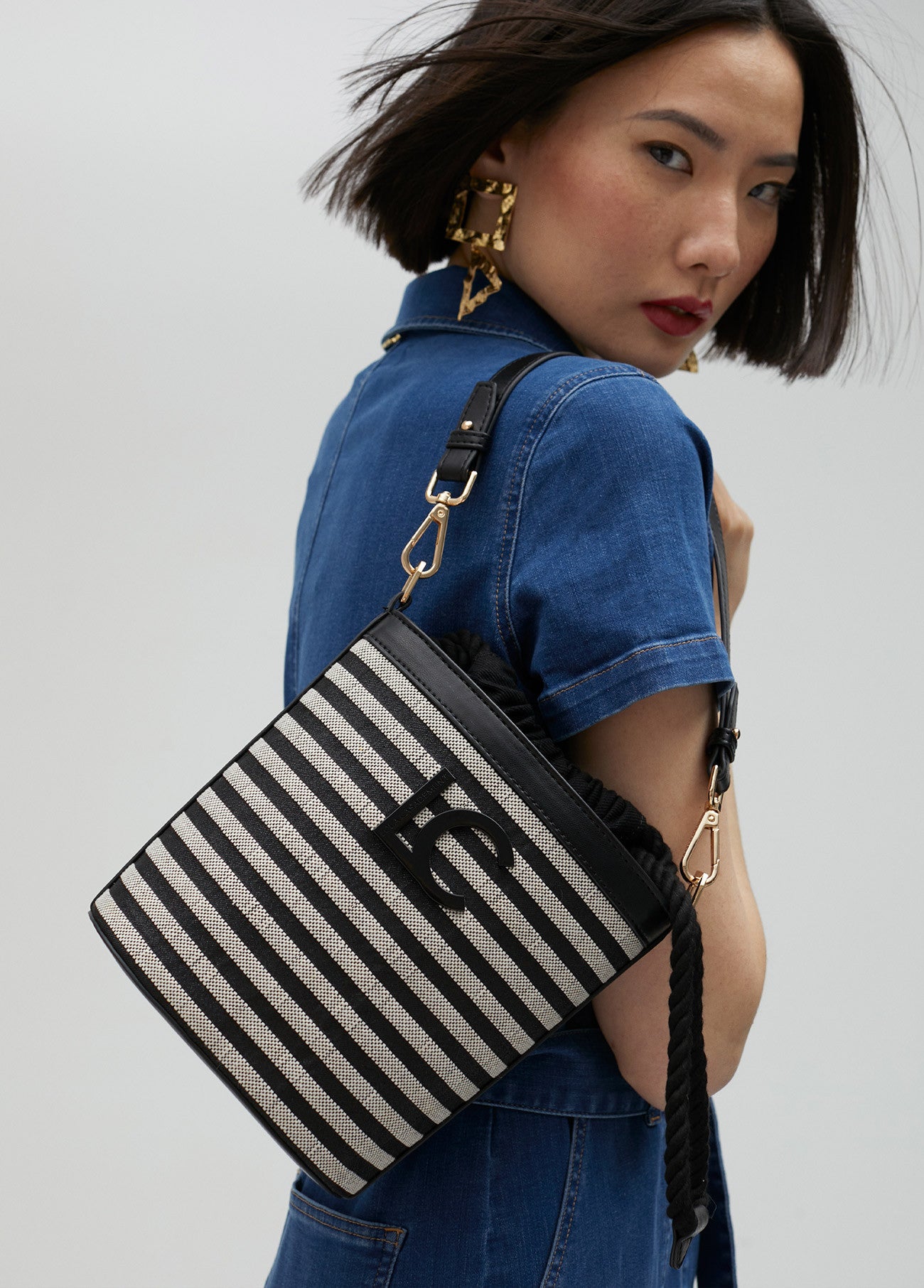 BOLSO BOMBONERA RAYAS