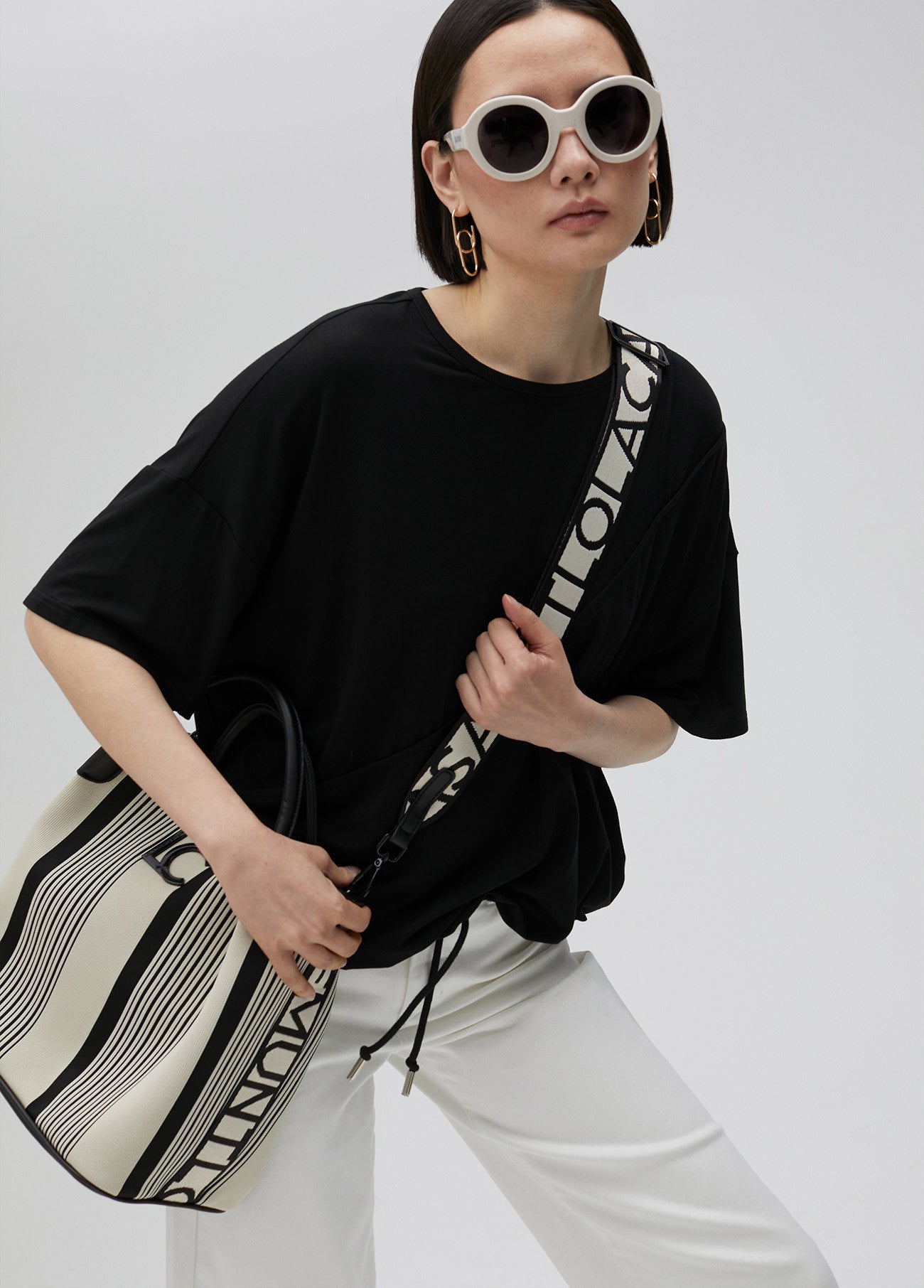 BOLSO SHOPPER EN CANVAS CON BANDOLERA