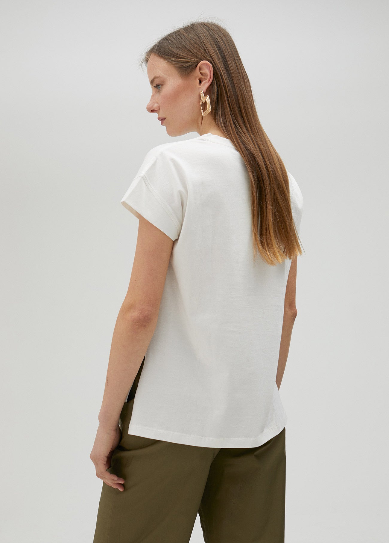 CAMISETA CON LOGO MULTIRAYA