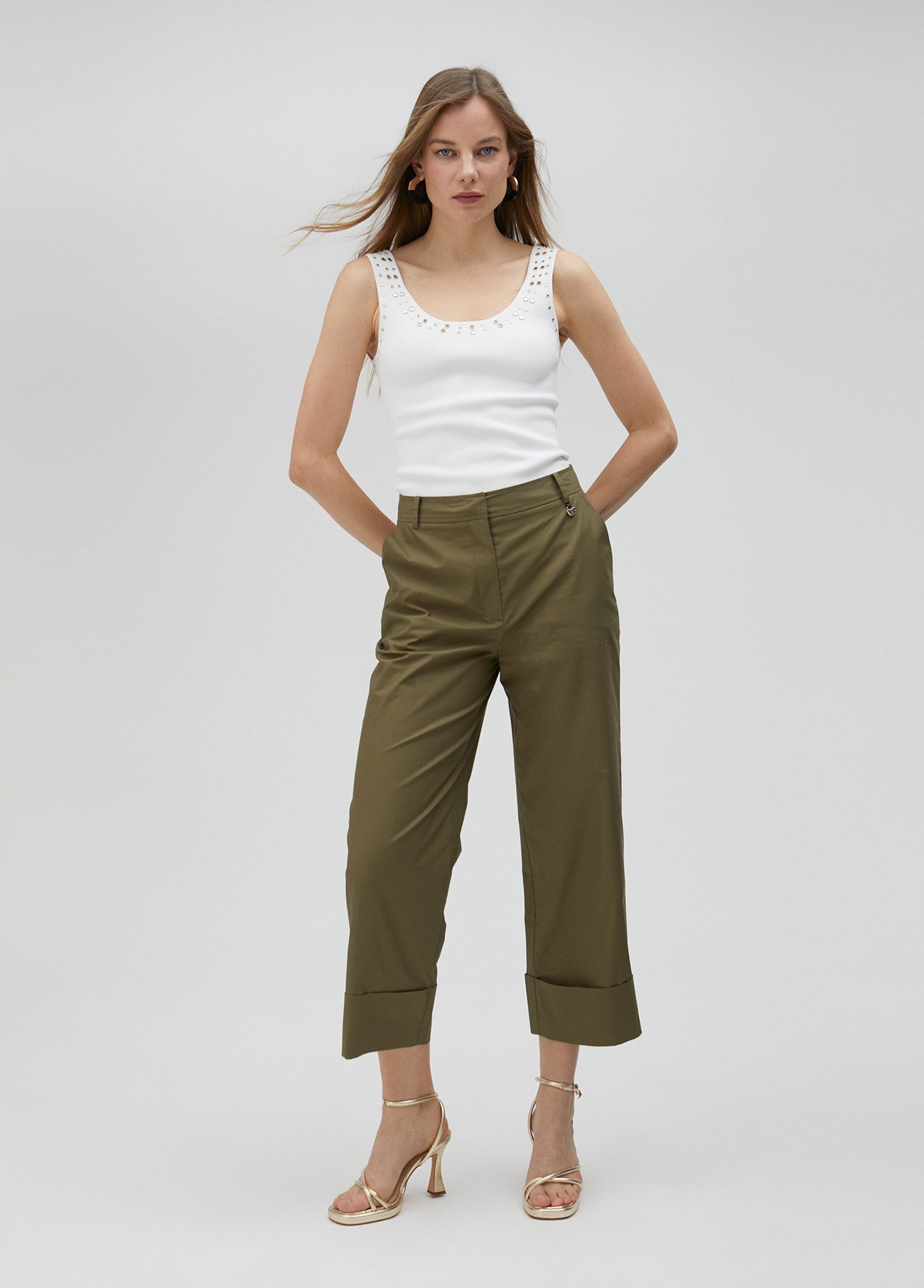 PANTALÓN POPEL VUELTA BAJO KAKI