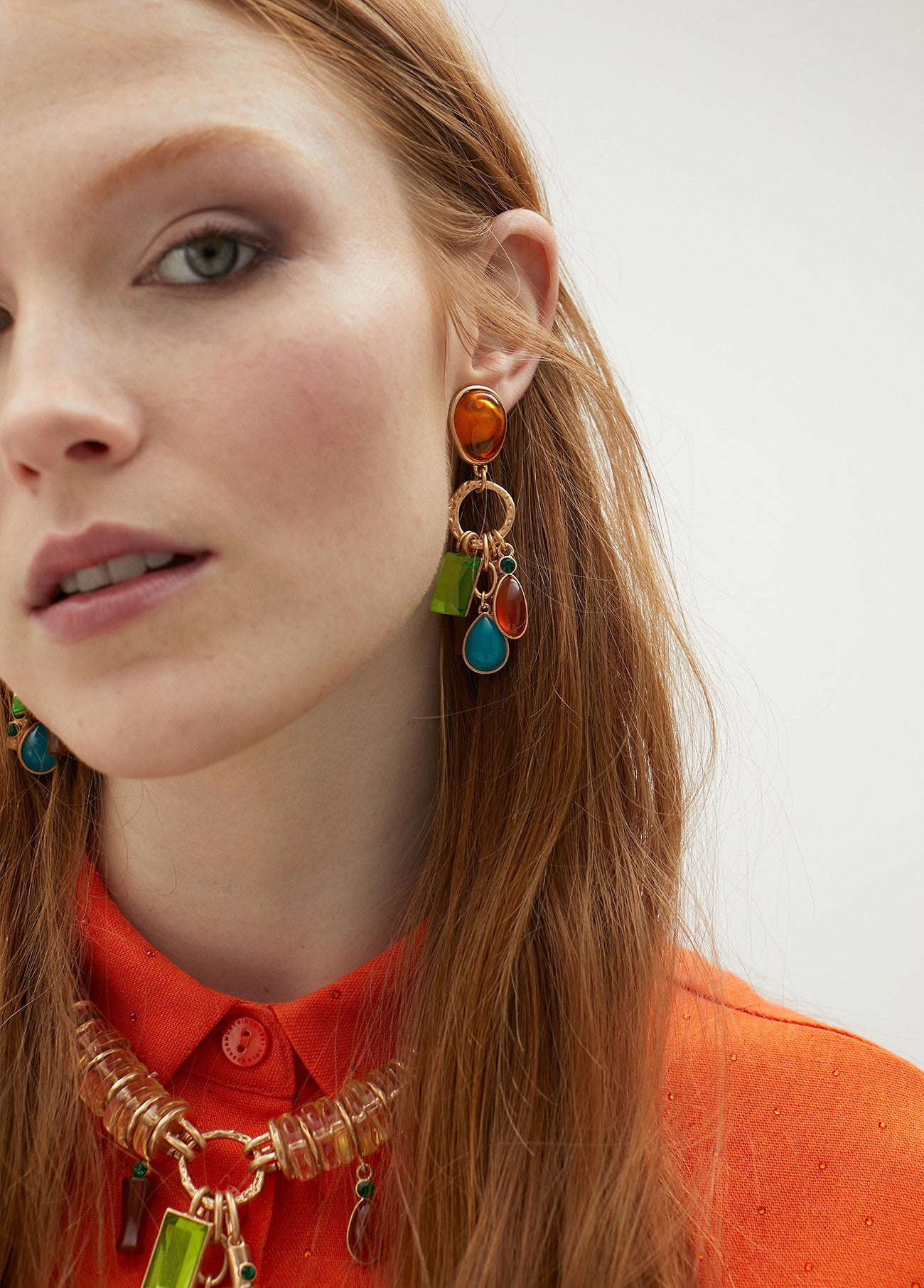 PENDIENTES PIEZAS DE COLORES