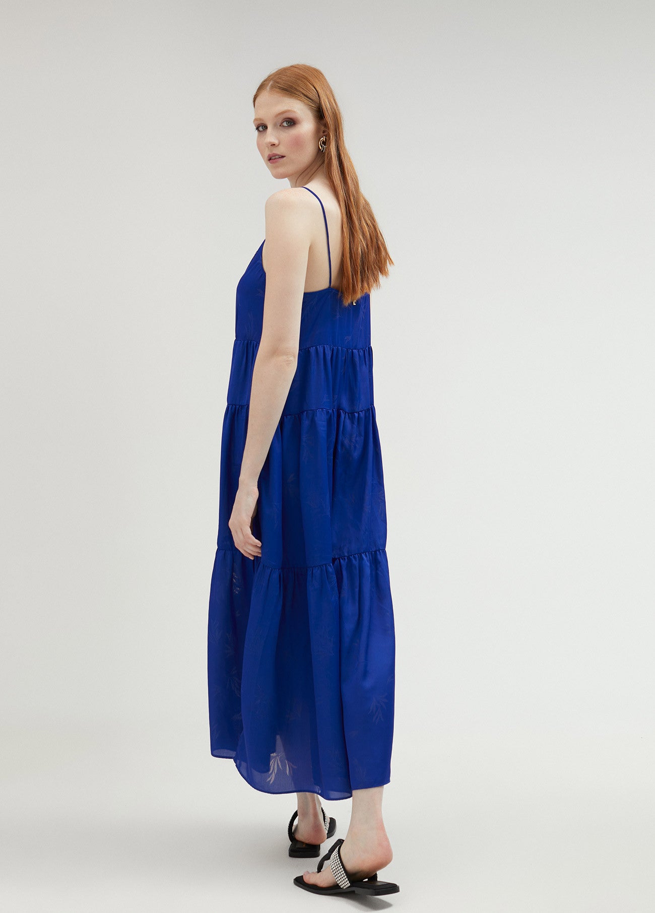 VESTIDO DE TIRANTES CON VOLANTES AZUL MARINO