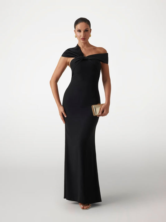 VESTIDO LARGO DE CREPÉ CON RIBETE DE SATÉN NEGRO DE MARCIANO BY GUESS
