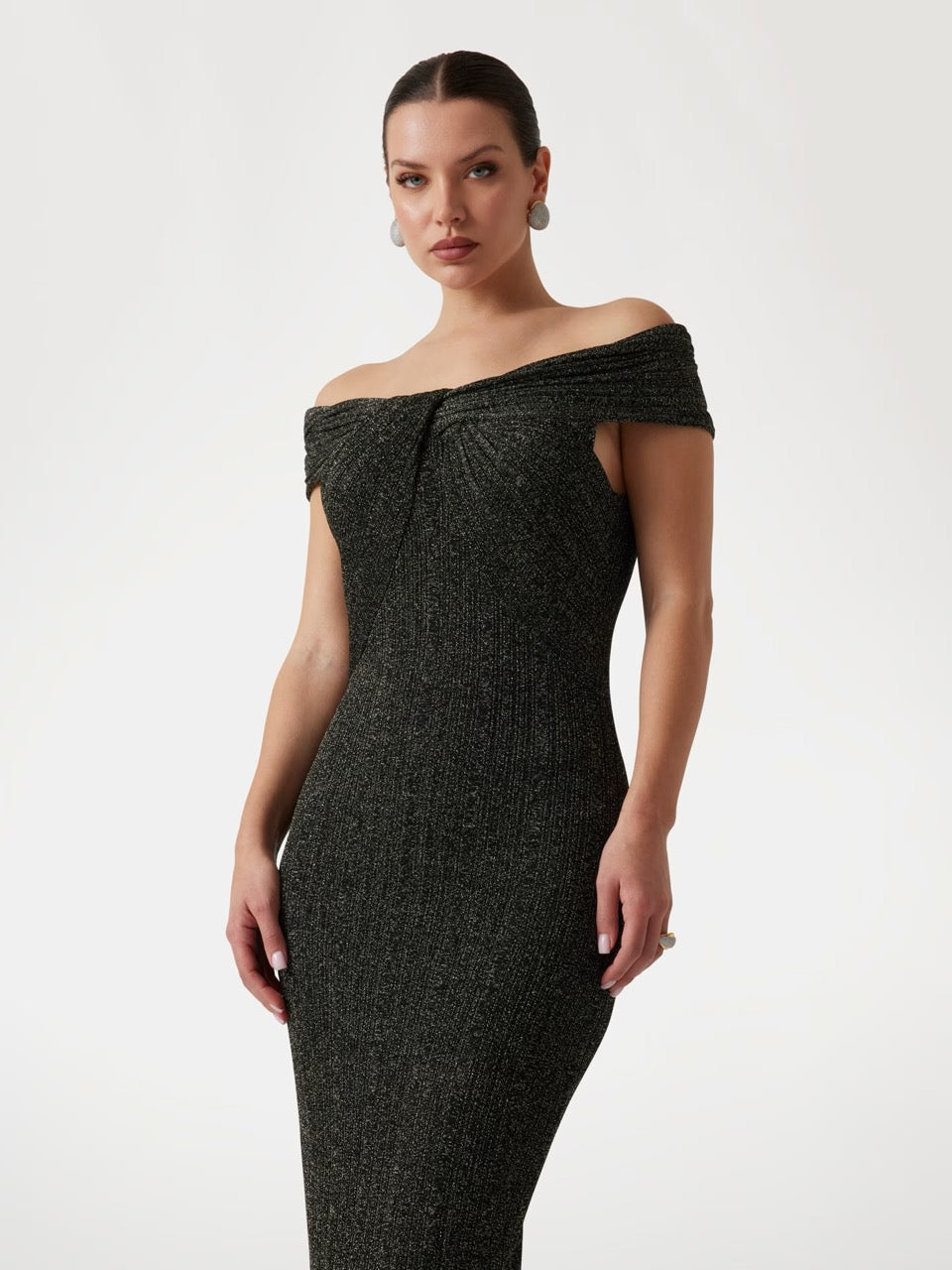 VESTIDO MIDI CEÑIDO NEGRO DE MARCIANO BY GUESS