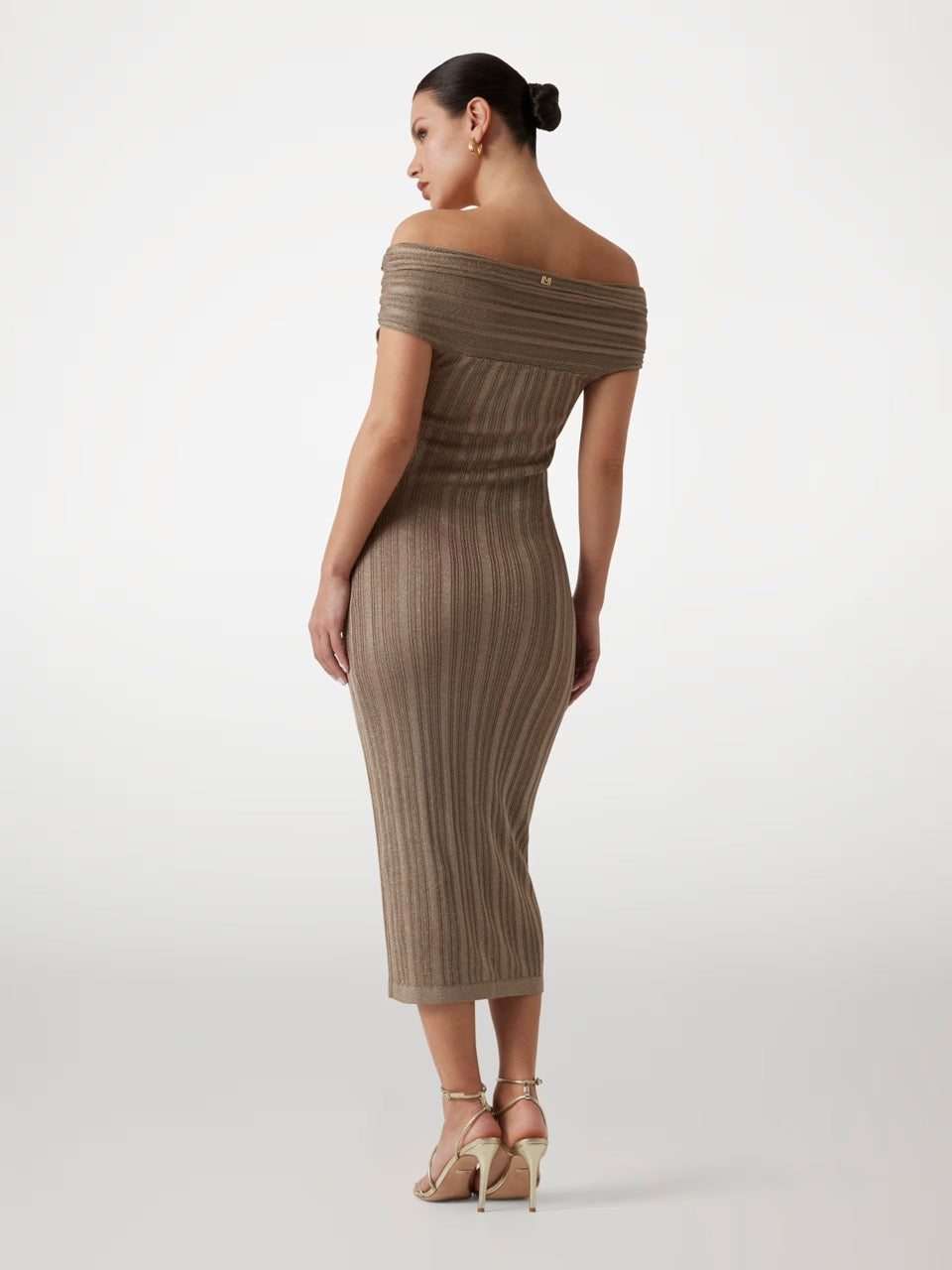 VESTIDO MIDI CEÑIDO BEIGE DE MARCIANO BY GUESS