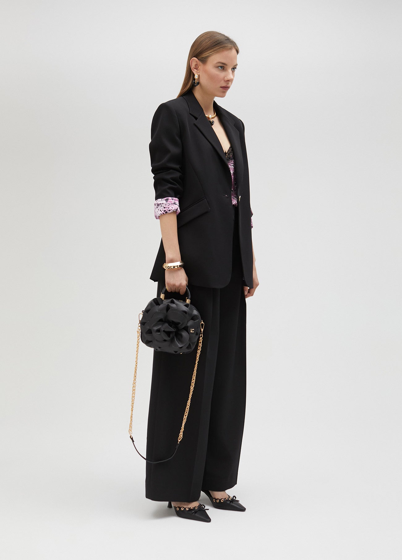 BOLSO FLOR EFECTO PIEL NEGRO