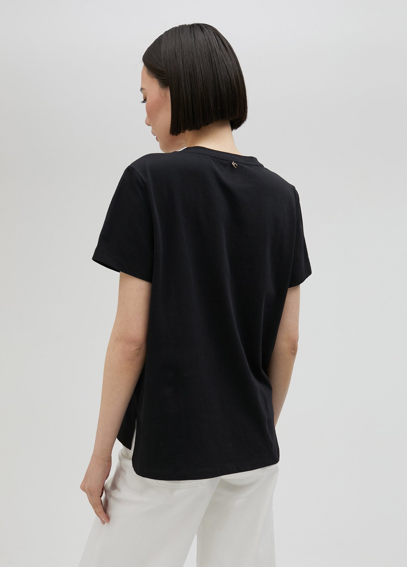 CAMISETA MANGA CORTA 1981 NEGRA