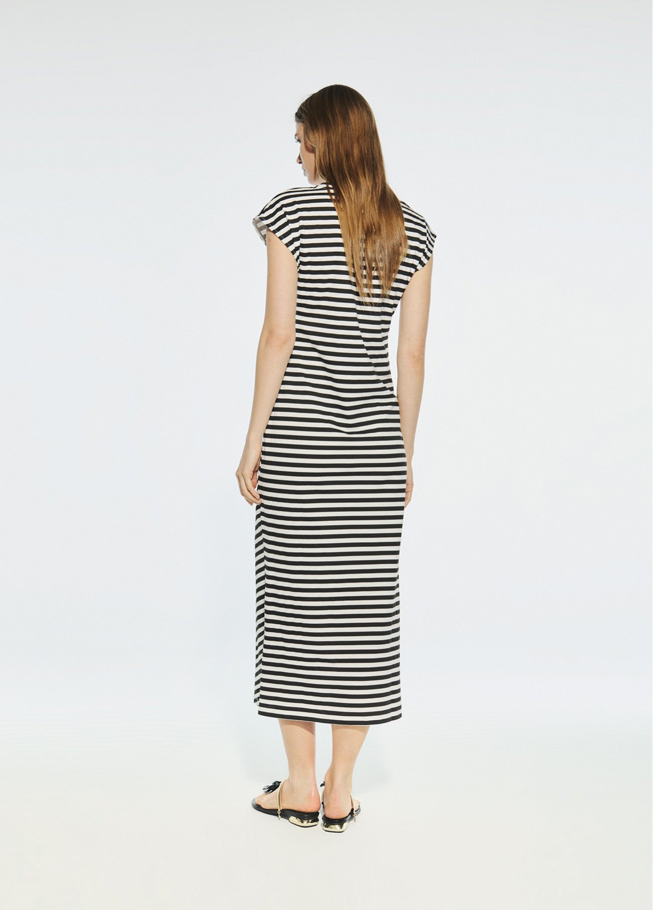 VESTIDO DE RAYAS CON NUDO LATERAL BLANCO Y NEGRO