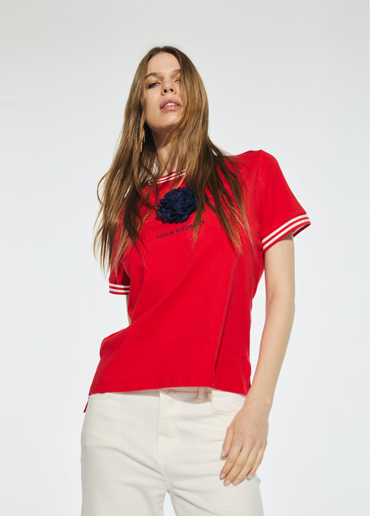 CAMISETA MANGA CORTA ROJA CON FLOR FRONTAL
