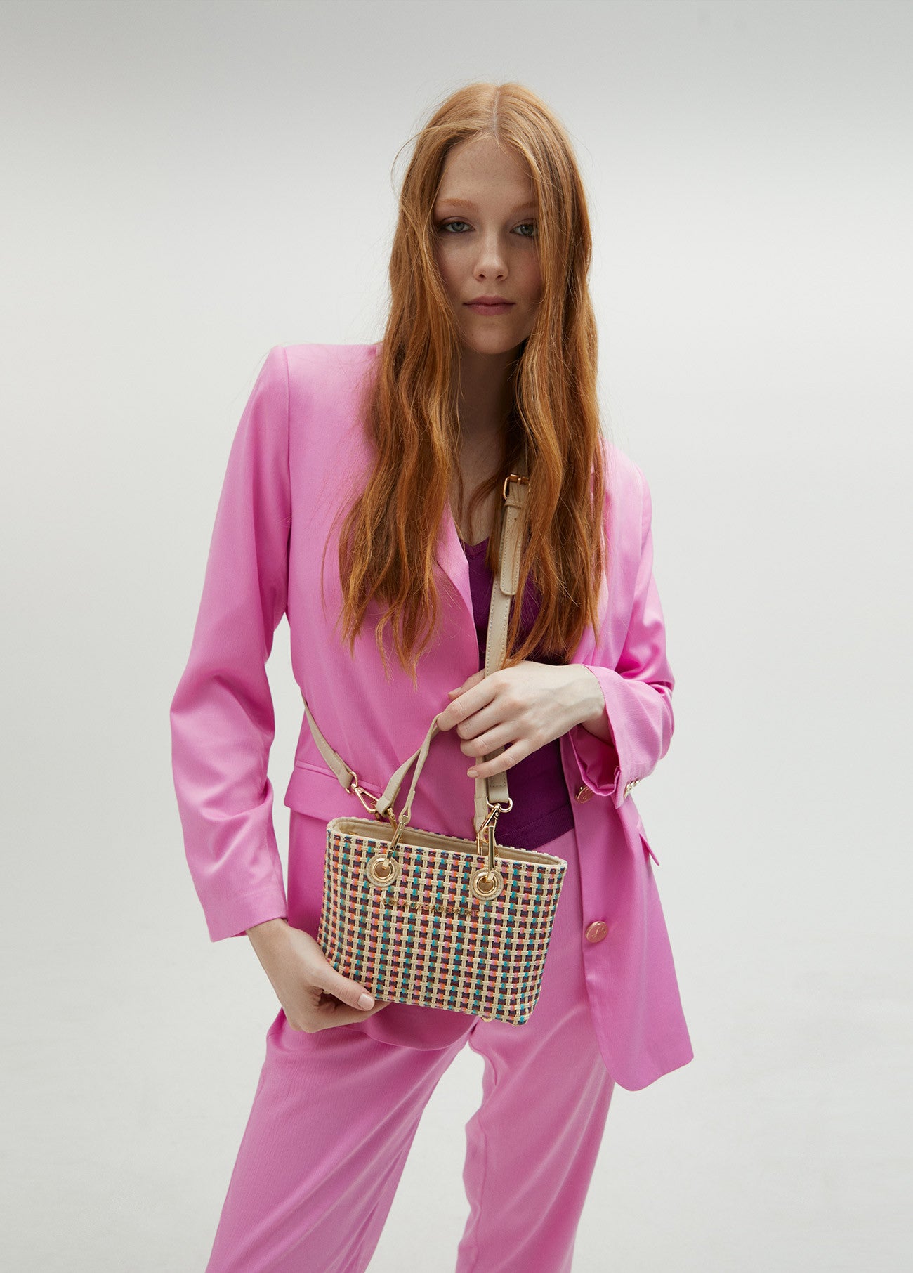 MINI BOLSO EFECTO RAFIA MULTICOLOR