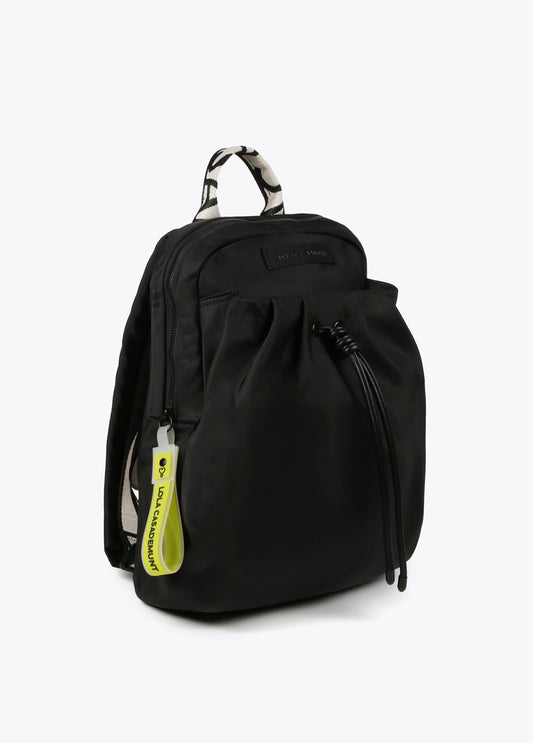 MOCHILA EN NYLON CON DETALLES FLÚOR