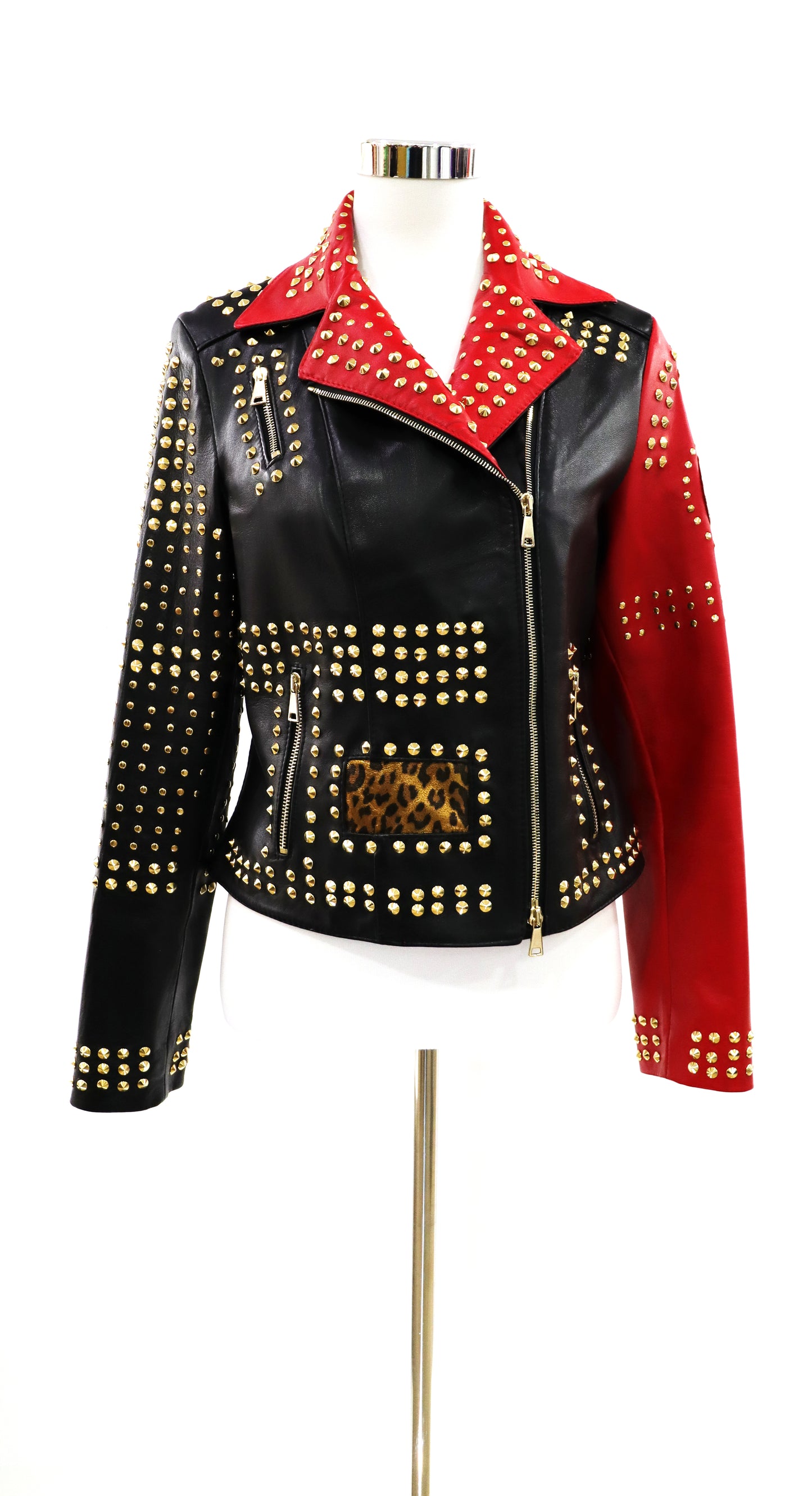 CAZADORA NAPA NEGRA Y ROJA CON TACHUELAS - TALLA 44