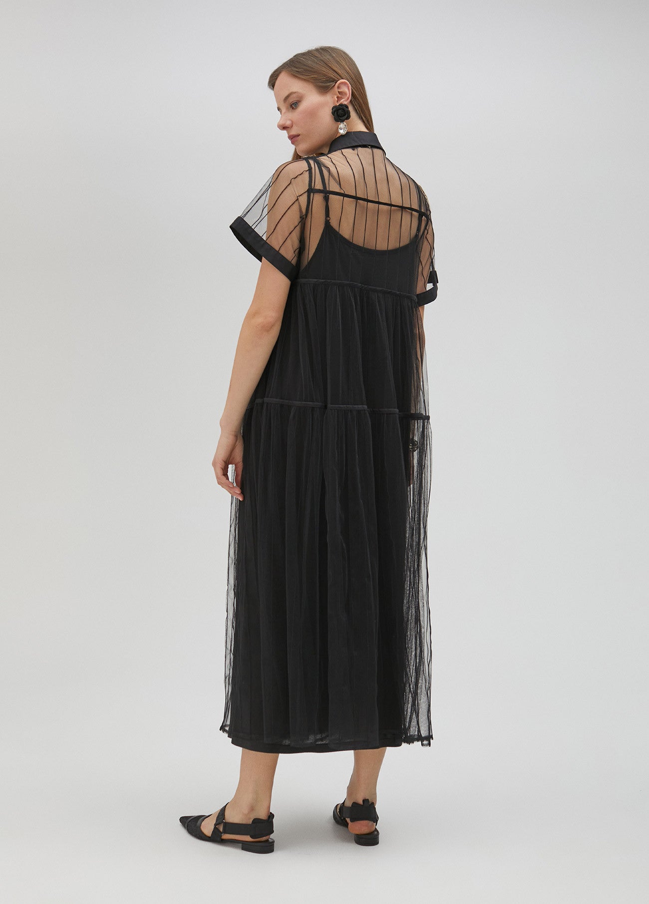 VESTIDO NEGRO DE TUL